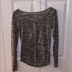 FINAL ❗️grey long sleeve tee